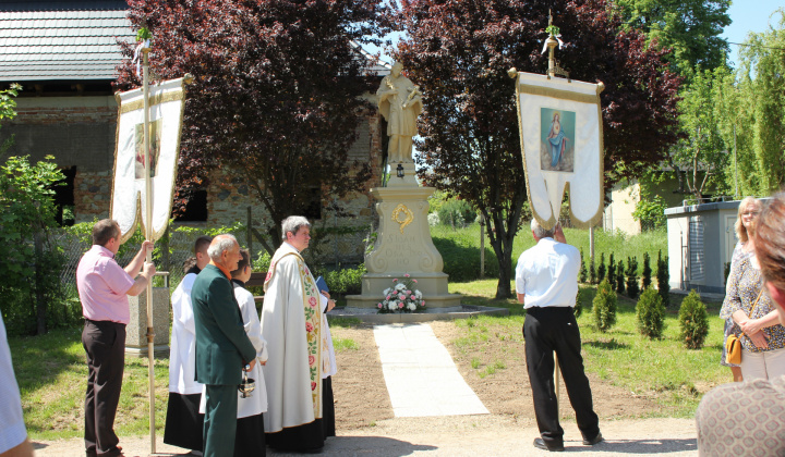 Svätenie sochy sv. J. Nepomuckého